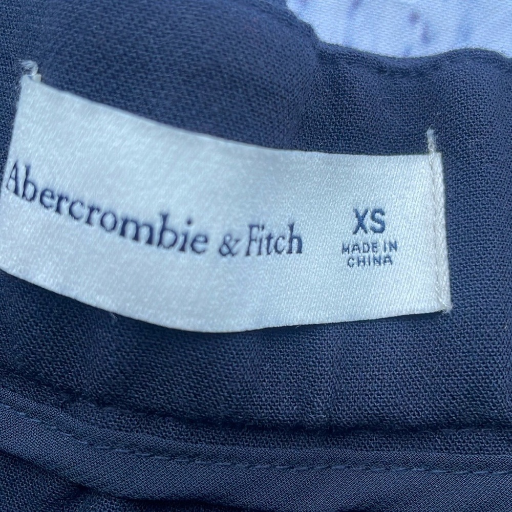 Abercrombie & Fitch Navy Garment - Picture 5 of 12